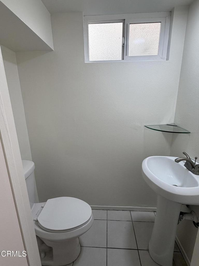 327 E Live Oak Street 4