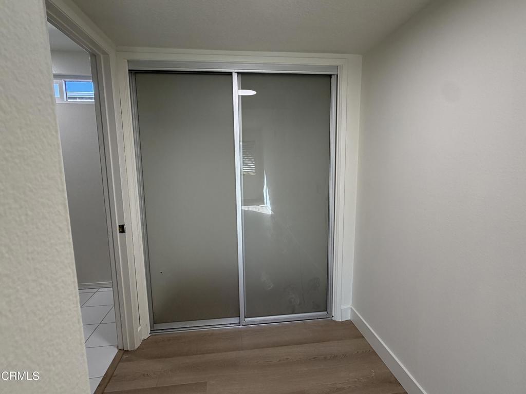 327 E Live Oak Street 4