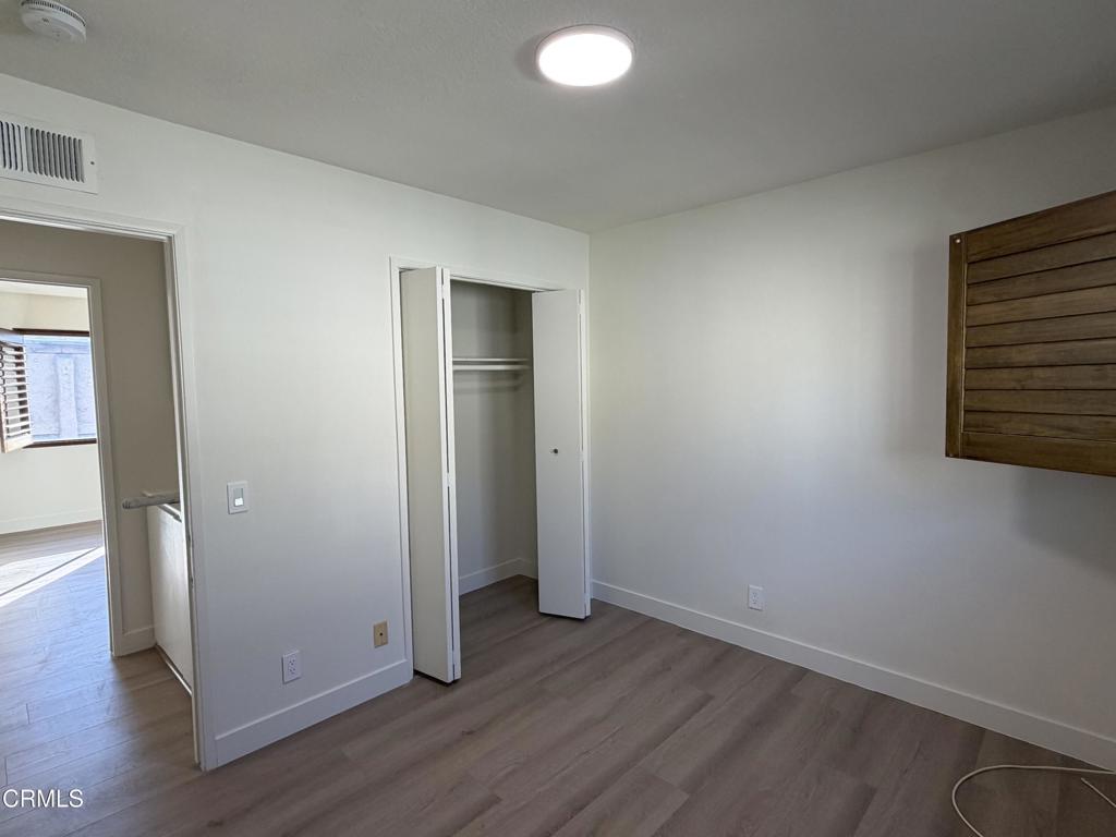 327 E Live Oak Street 4