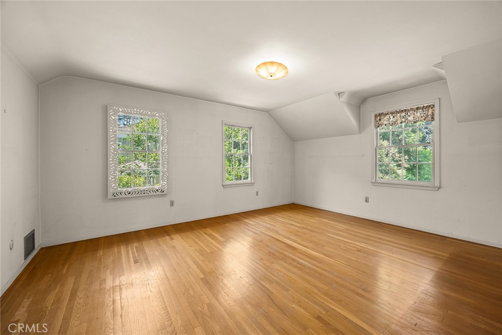 85 S San Rafael Avenue