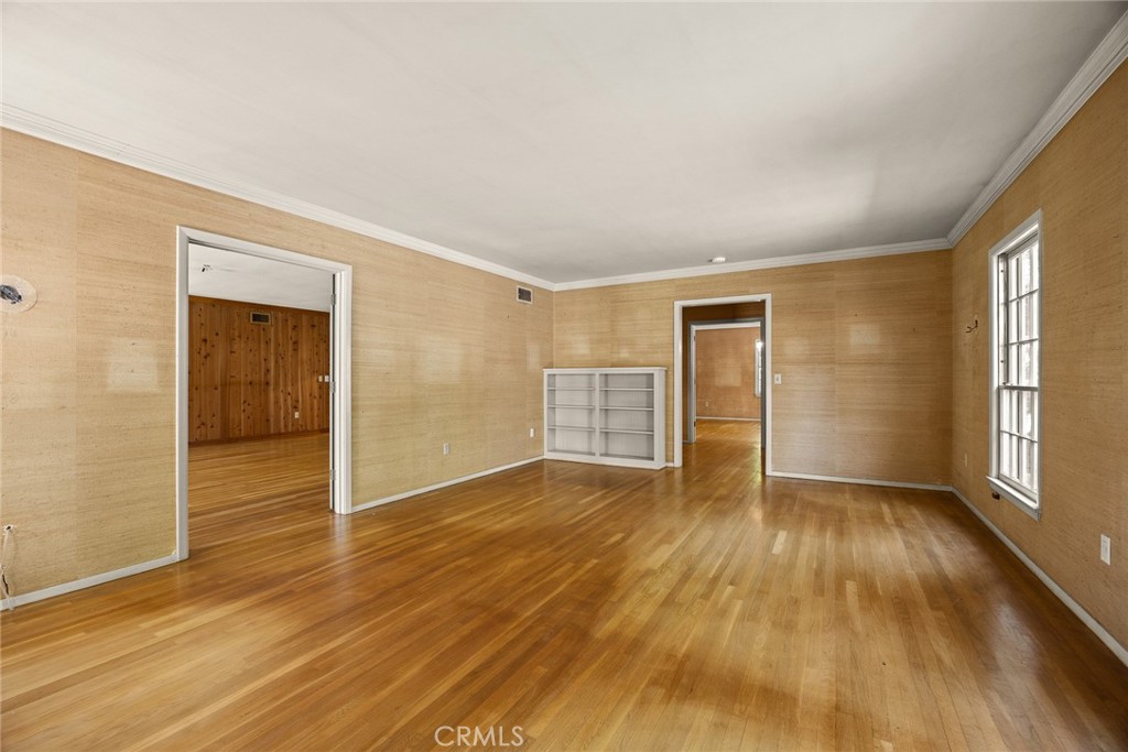 85 S San Rafael Avenue