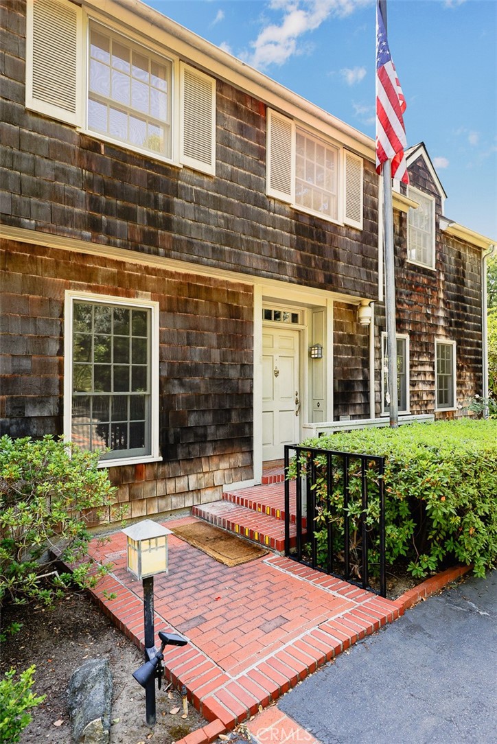 85 S San Rafael Avenue