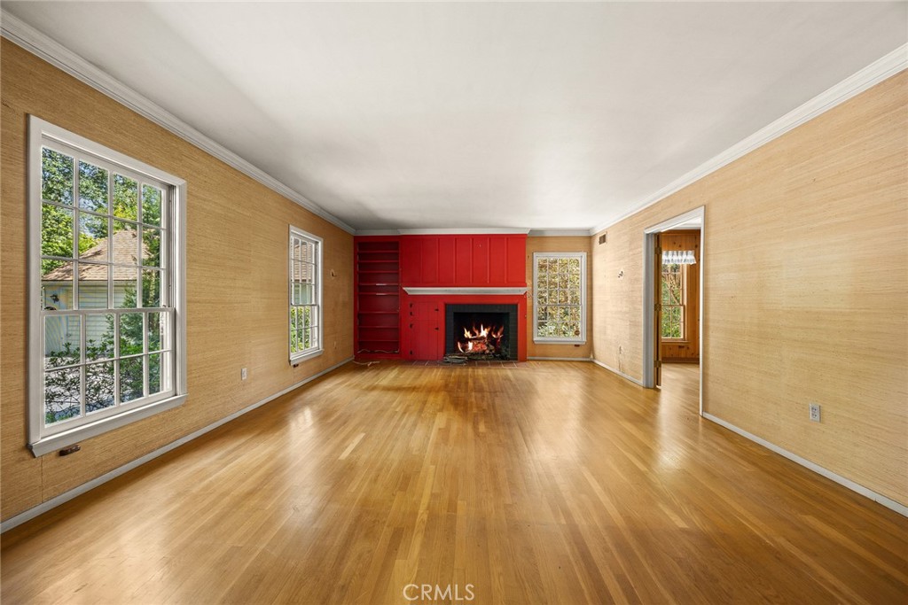 85 S San Rafael Avenue