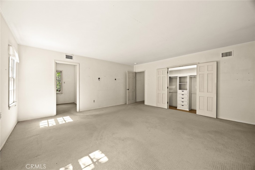 85 S San Rafael Avenue