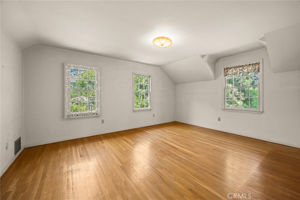 85 S San Rafael Avenue