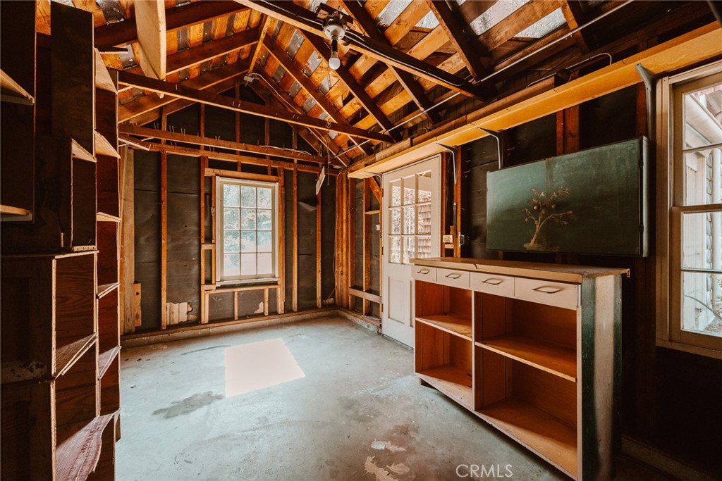 85 S San Rafael Avenue