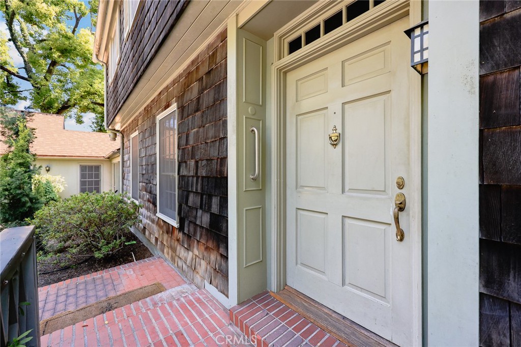 85 S San Rafael Avenue