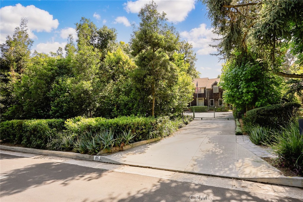 85 S San Rafael Avenue