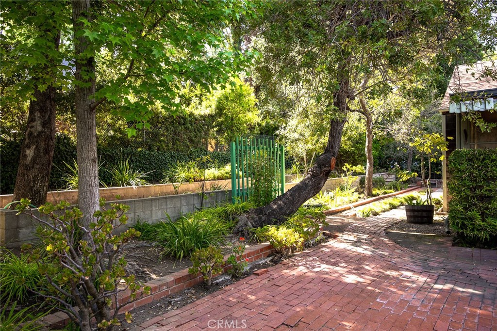 85 S San Rafael Avenue