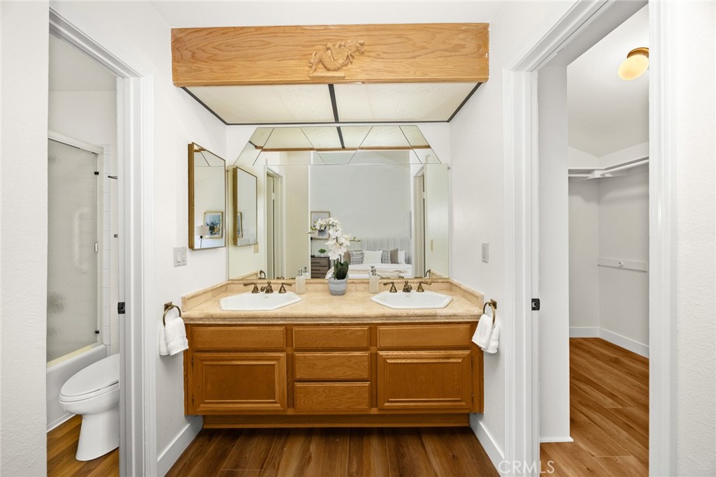 458 W Huntington Drive B