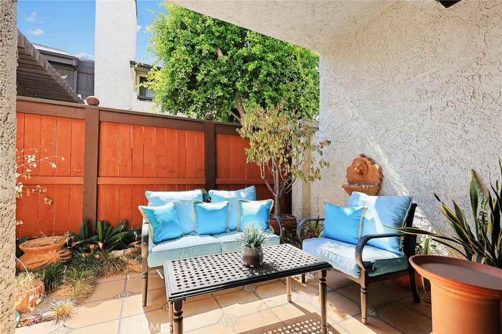 458 W Huntington Drive B