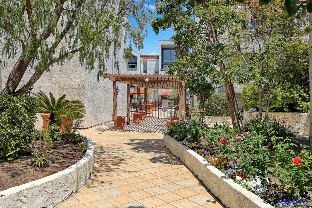 360 S Euclid Avenue S 219