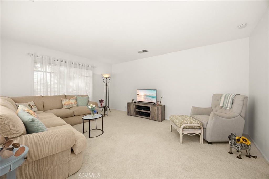 6114 N Burton Avenue N