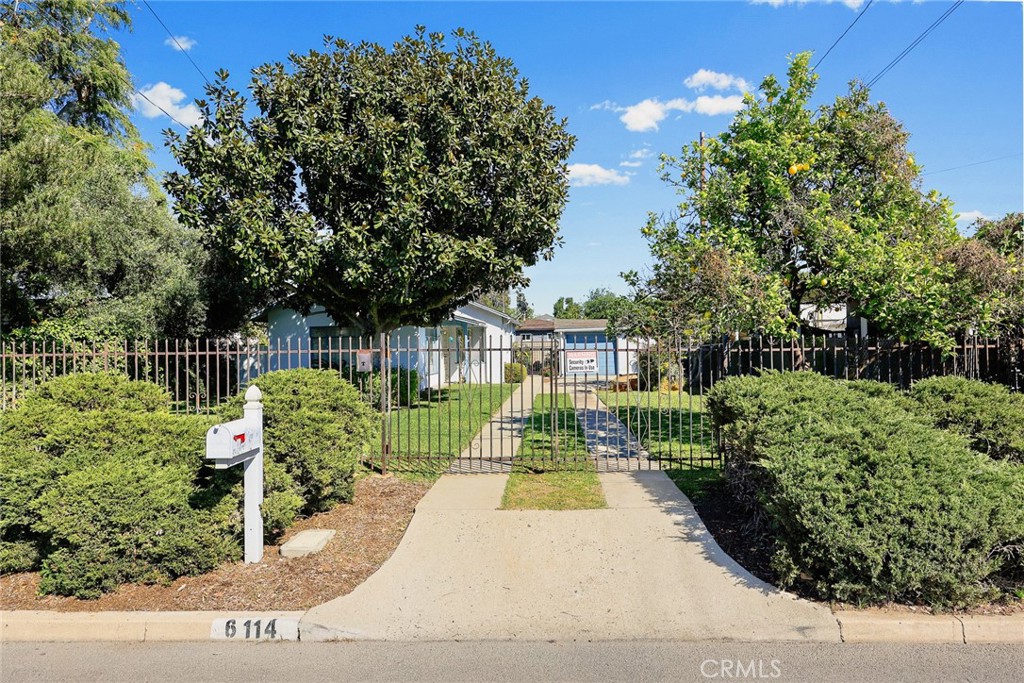 6114 N Burton Avenue N