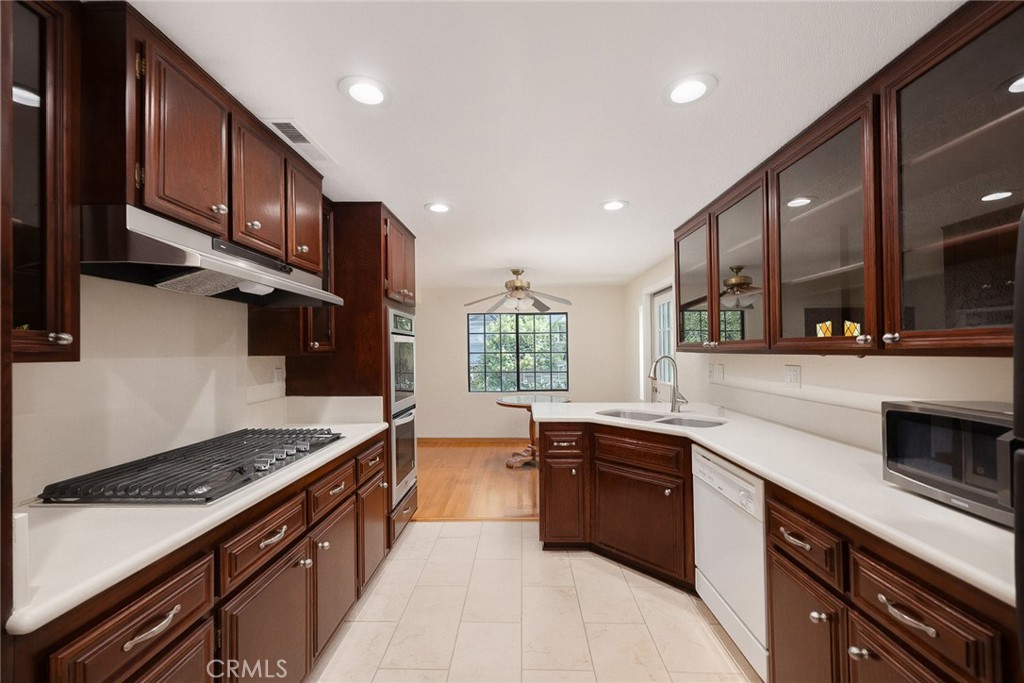 81 W Montecito Avenue