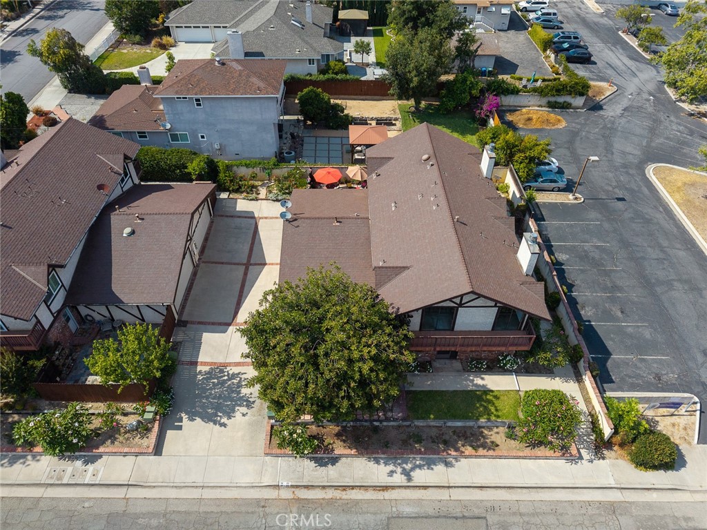 81 W Montecito Avenue