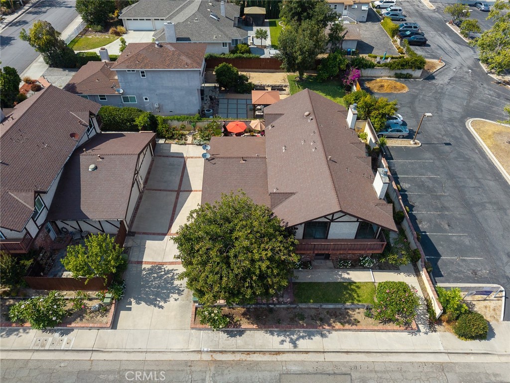 81 W Montecito Avenue
