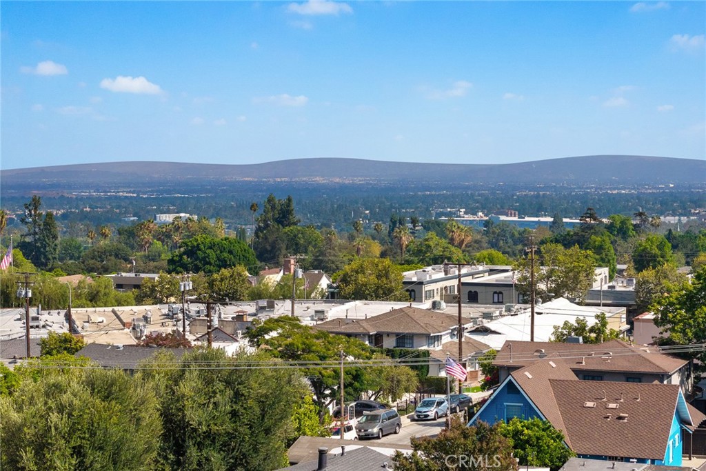 81 W Montecito Avenue