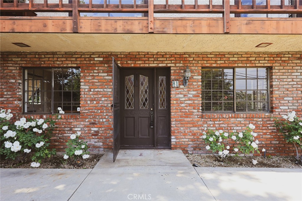 81 W Montecito Avenue