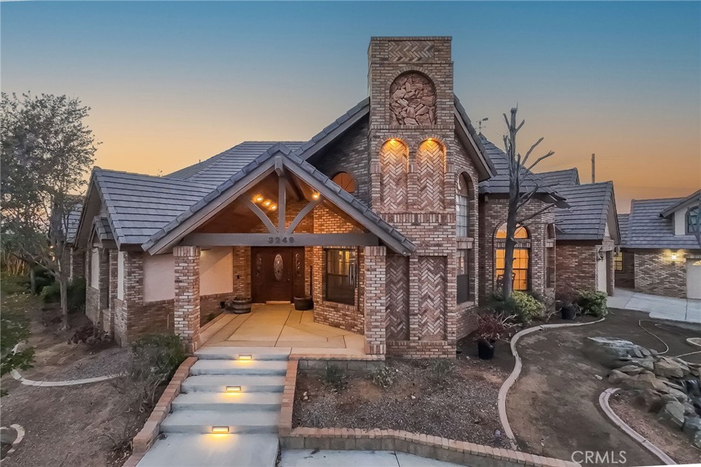 3249 Camino Hermanos