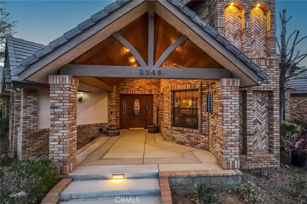 3249 Camino Hermanos