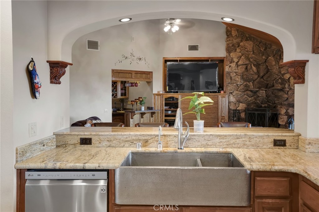 3249 Camino Hermanos