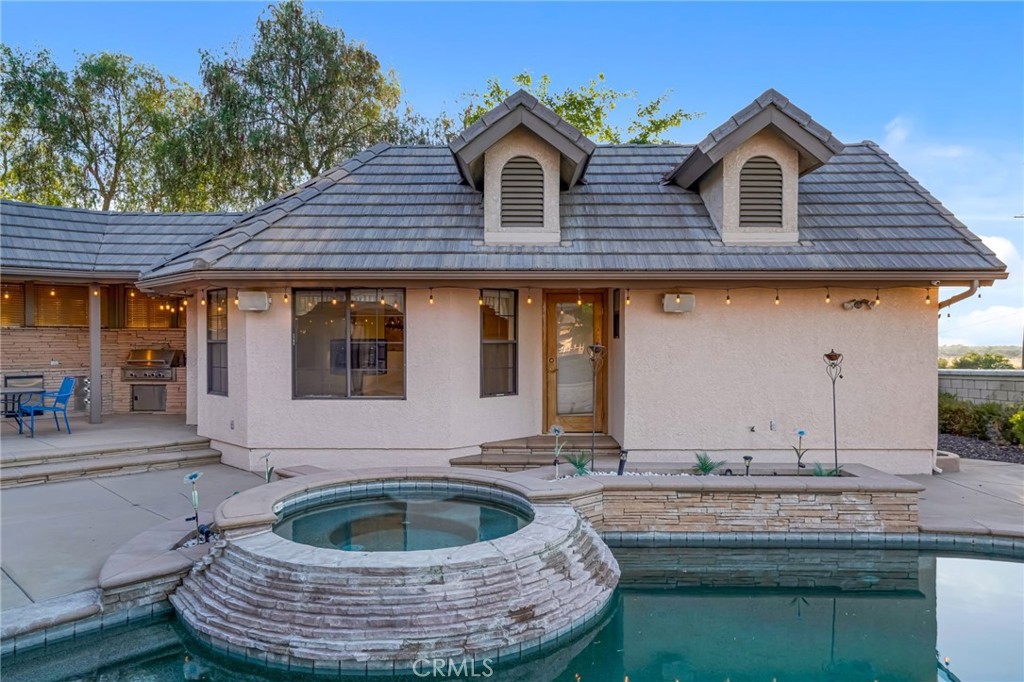 3249 Camino Hermanos