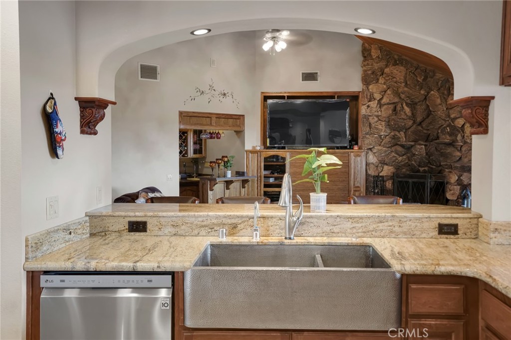 3249 Camino Hermanos