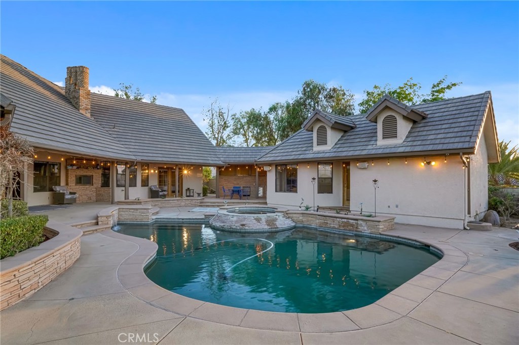 3249 Camino Hermanos
