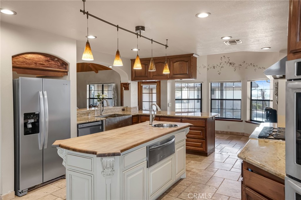 3249 Camino Hermanos