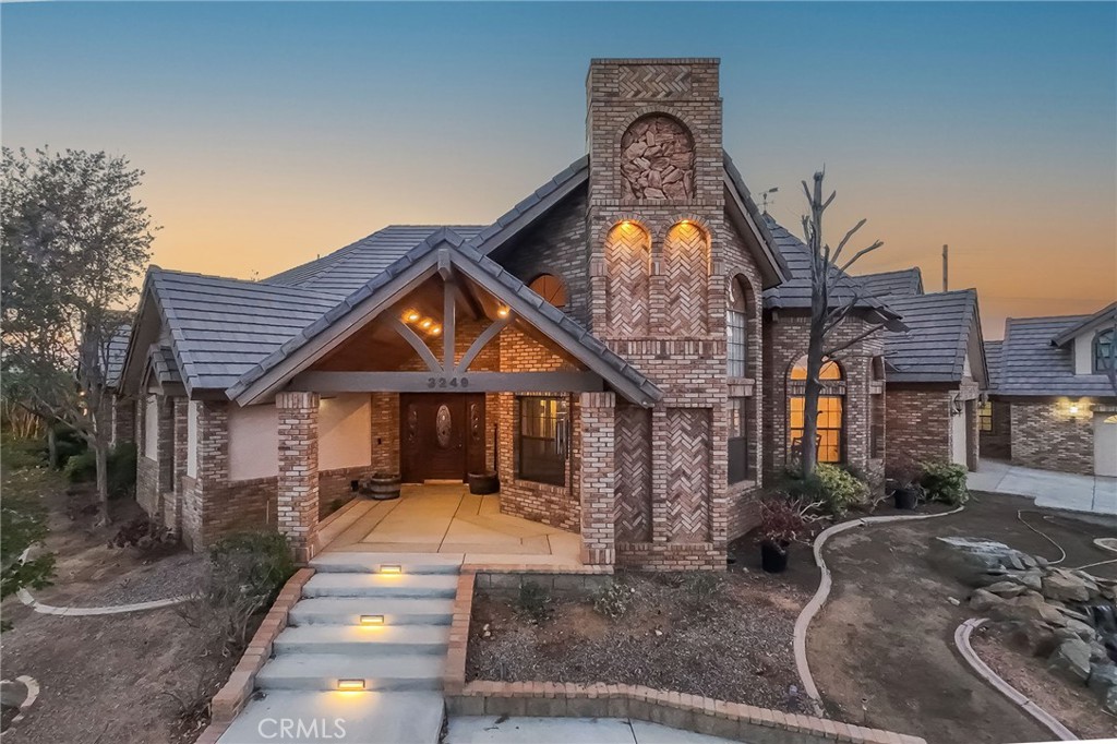 3249 Camino Hermanos