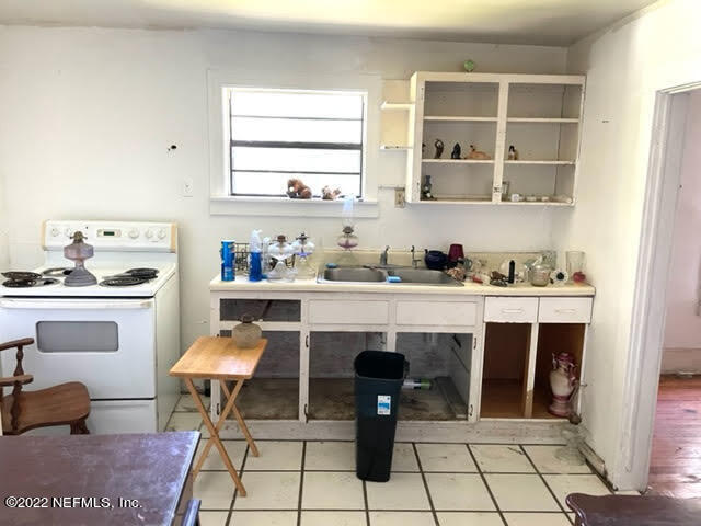 1443 DANCY Street