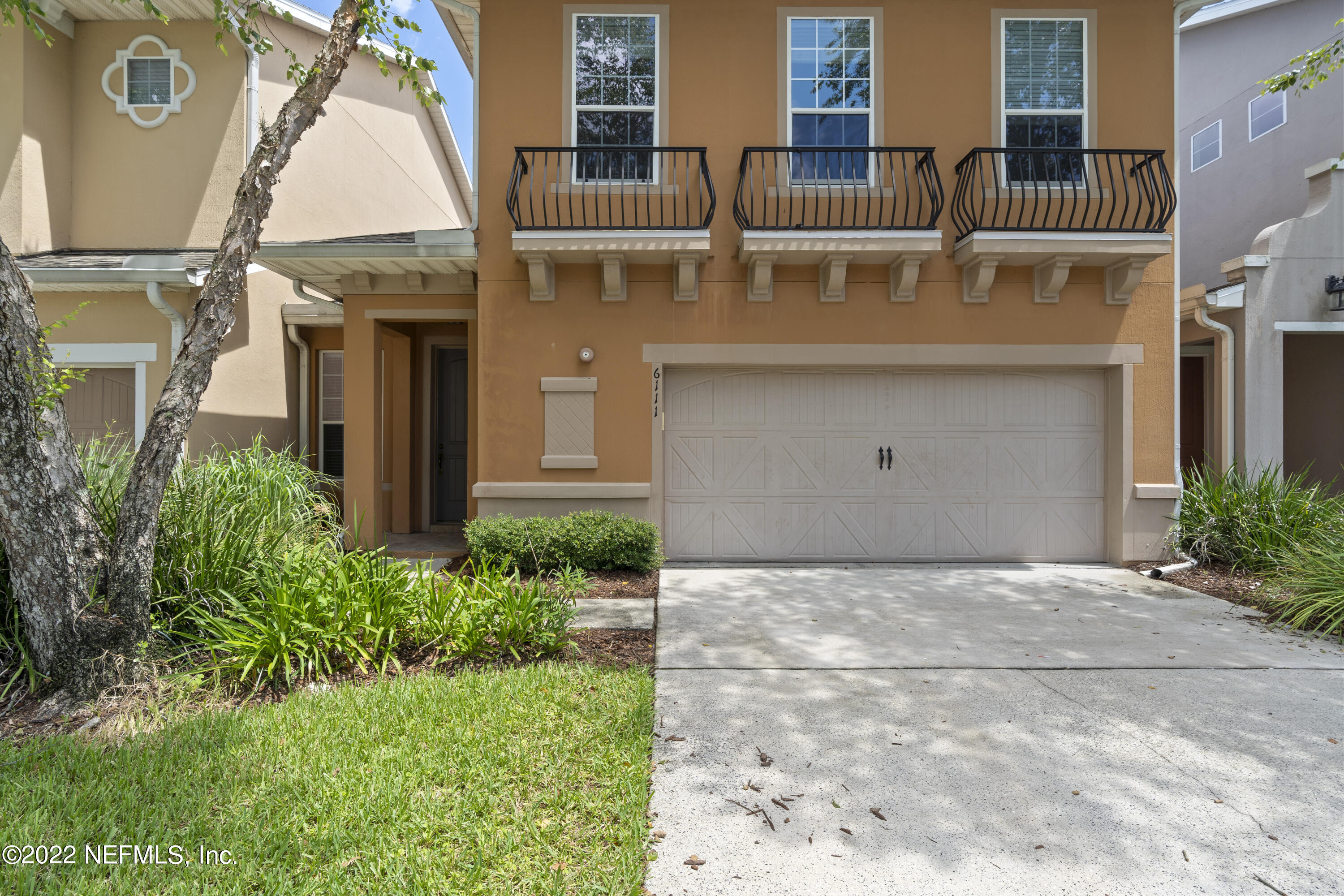 6111 CLEARSKY DR