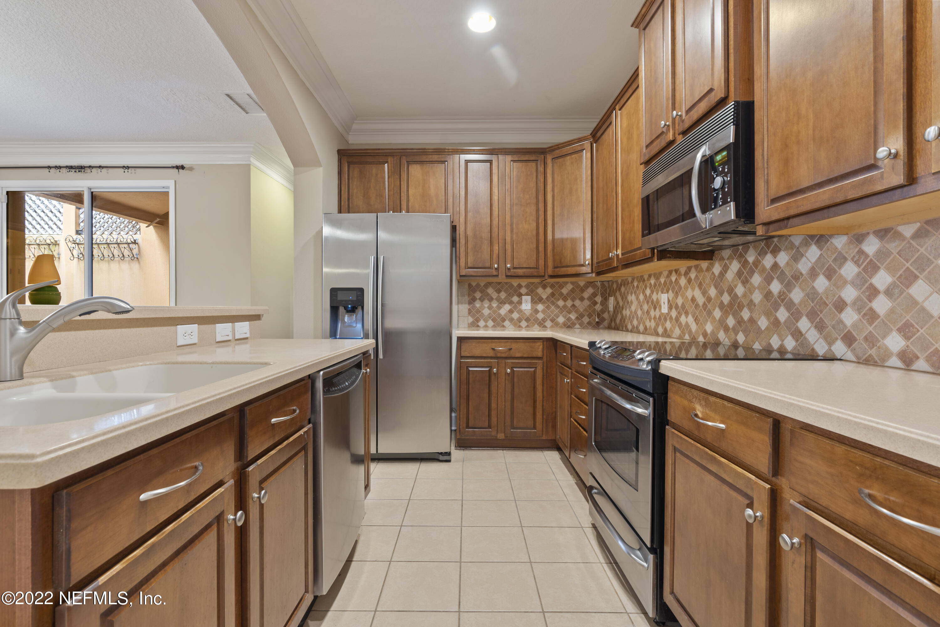 6111 CLEARSKY DR