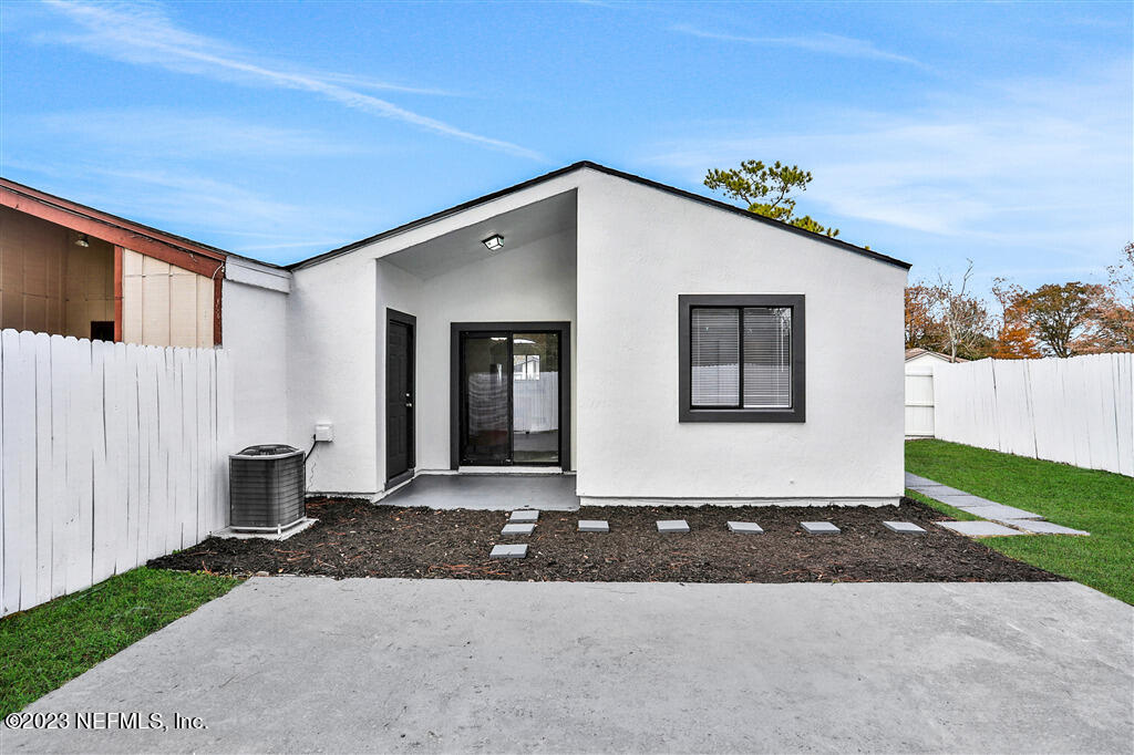 10762 KUSAIE Drive