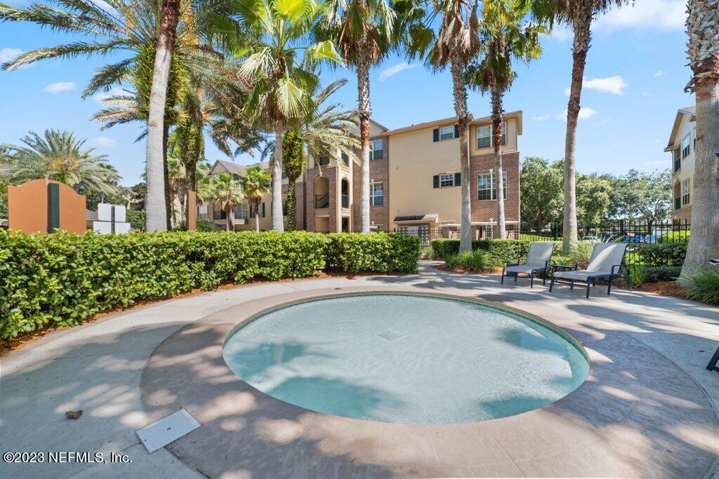 7800 POINT MEADOWS DR Unit: 1228