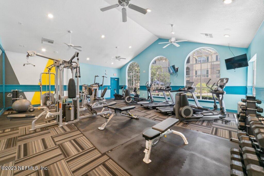 7800 POINT MEADOWS DR Unit: 1228