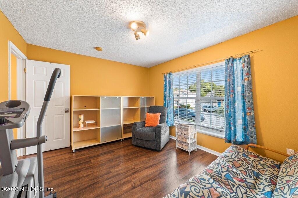 9128 HAMPTON COVE CT S