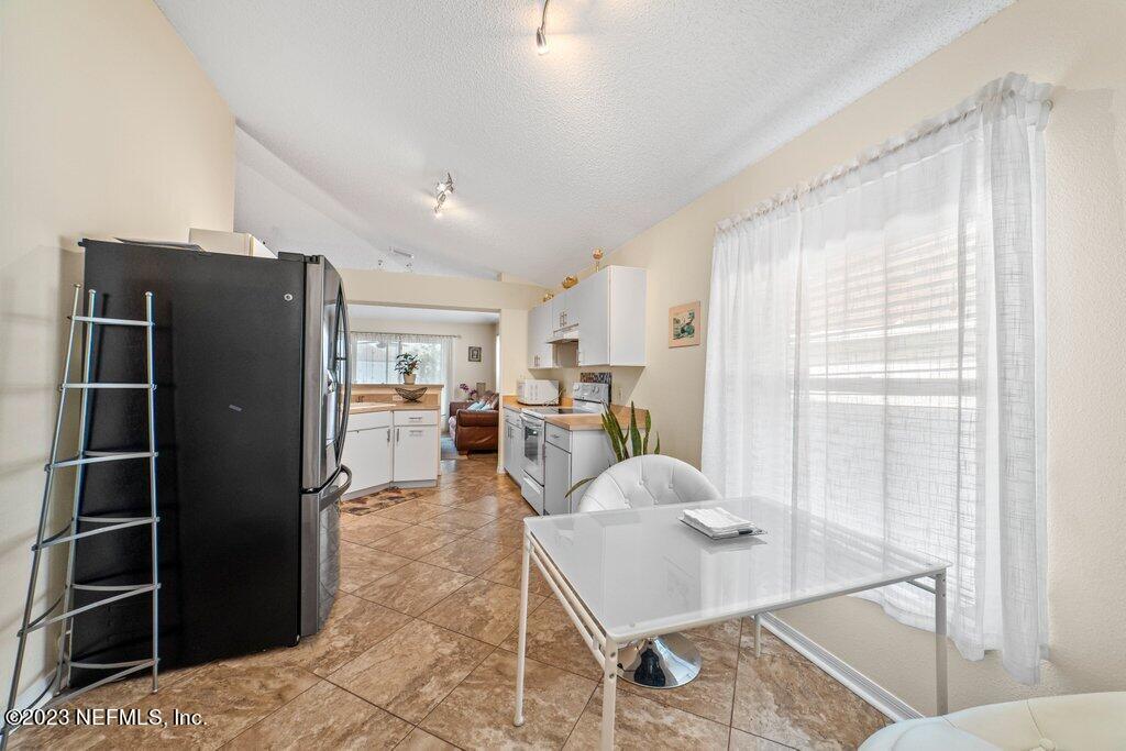 9128 HAMPTON COVE CT S