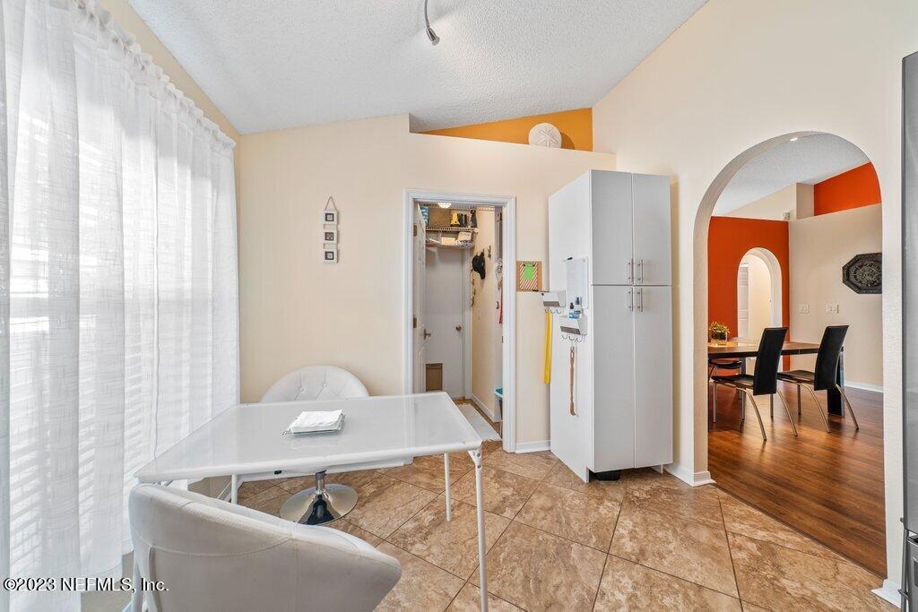 9128 HAMPTON COVE CT S