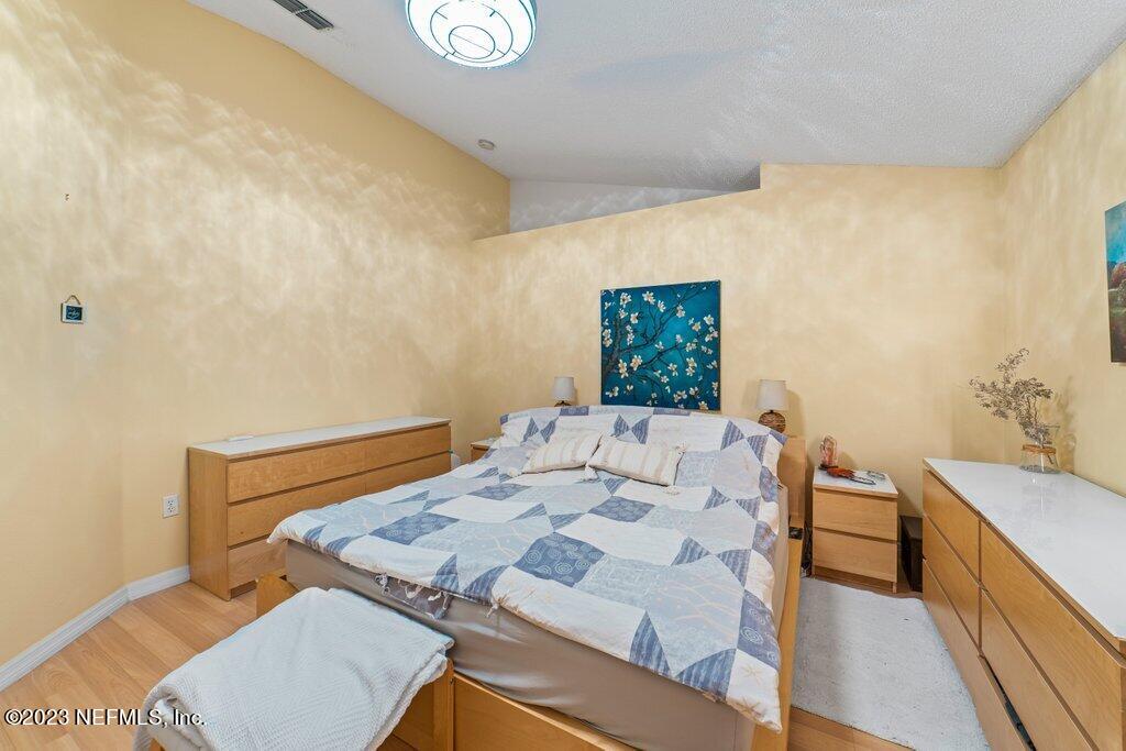 9128 HAMPTON COVE CT S