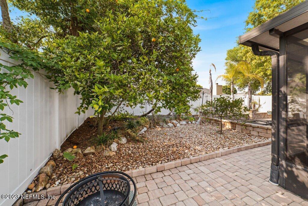 9128 HAMPTON COVE CT S