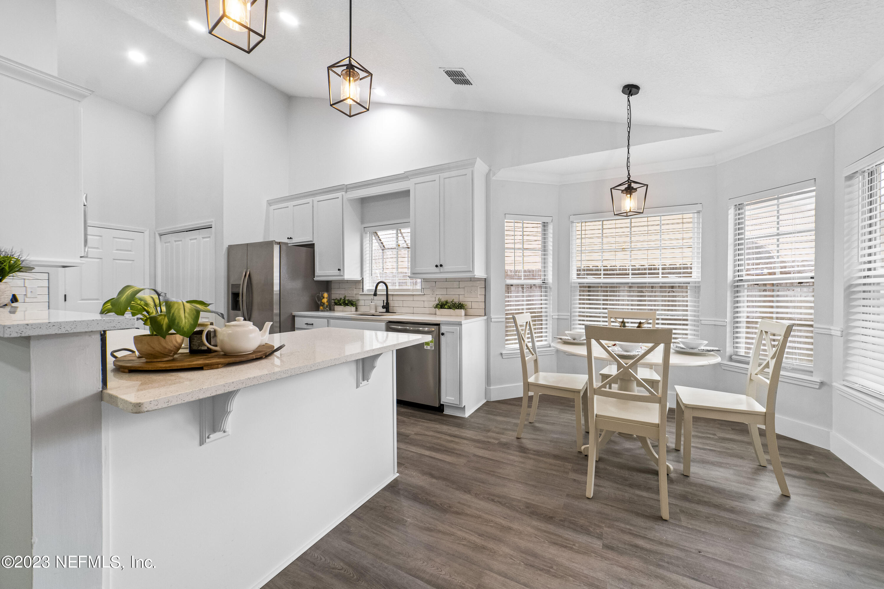 8829 NATURE VIEW LN W