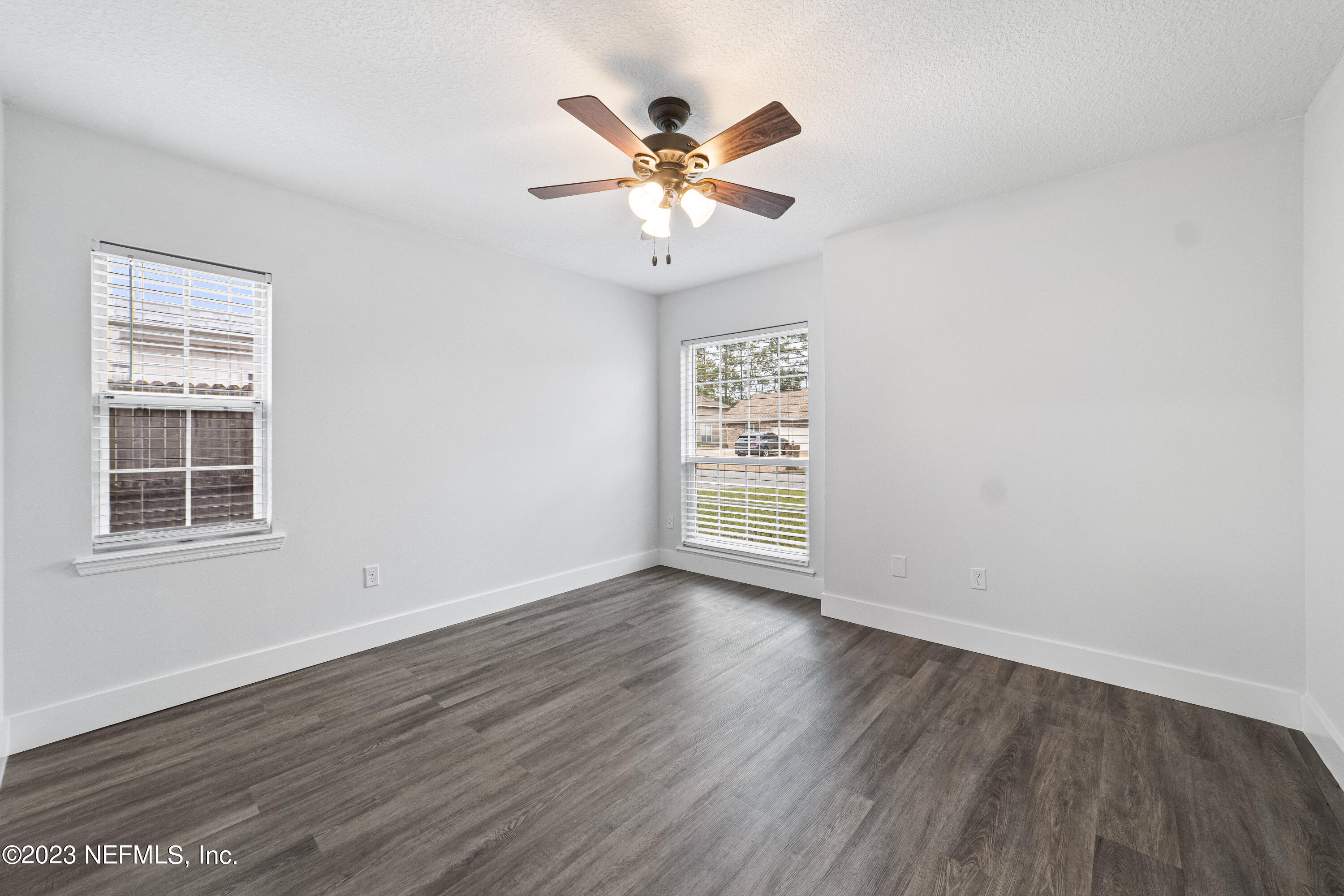 8829 NATURE VIEW LN W