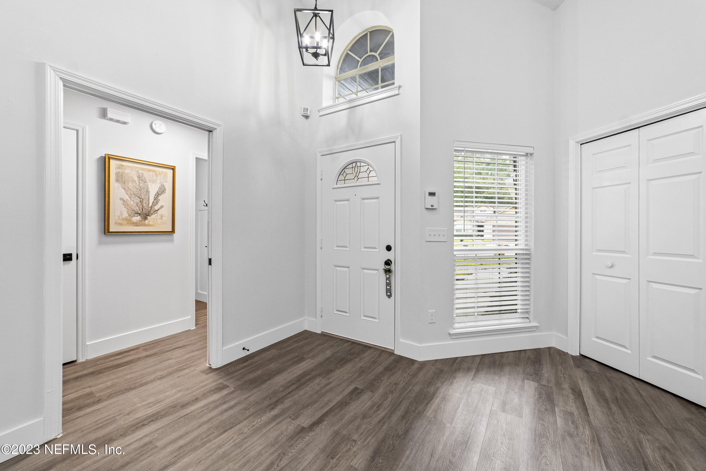 8829 NATURE VIEW LN W