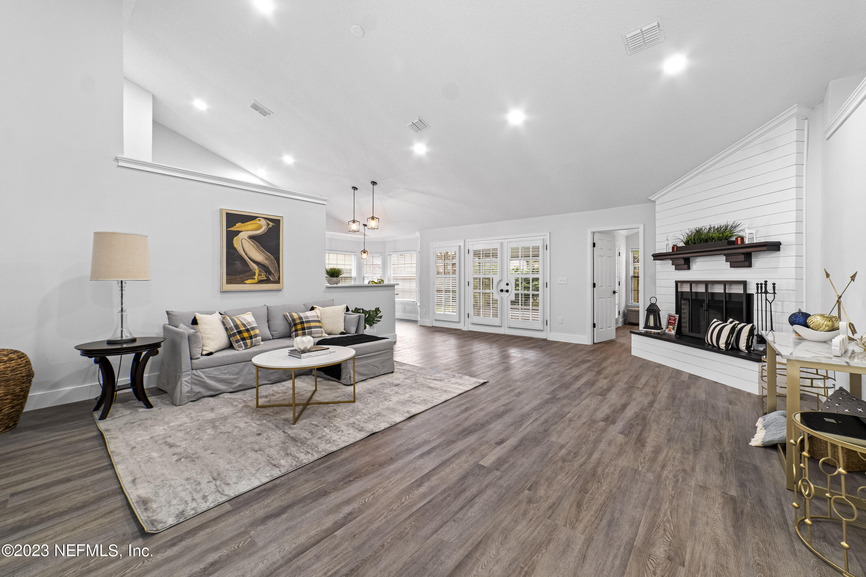 8829 NATURE VIEW LN W
