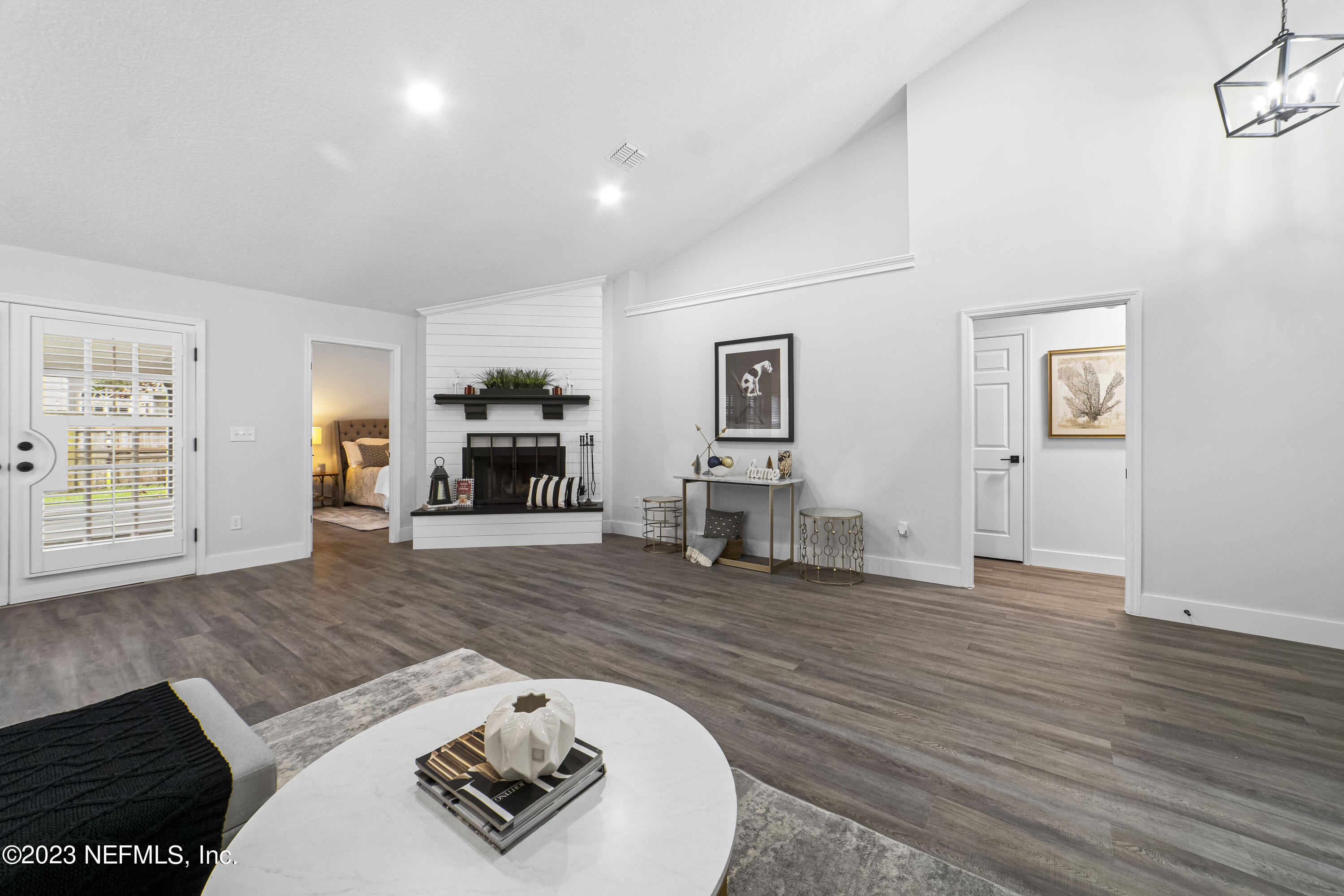 8829 NATURE VIEW LN W