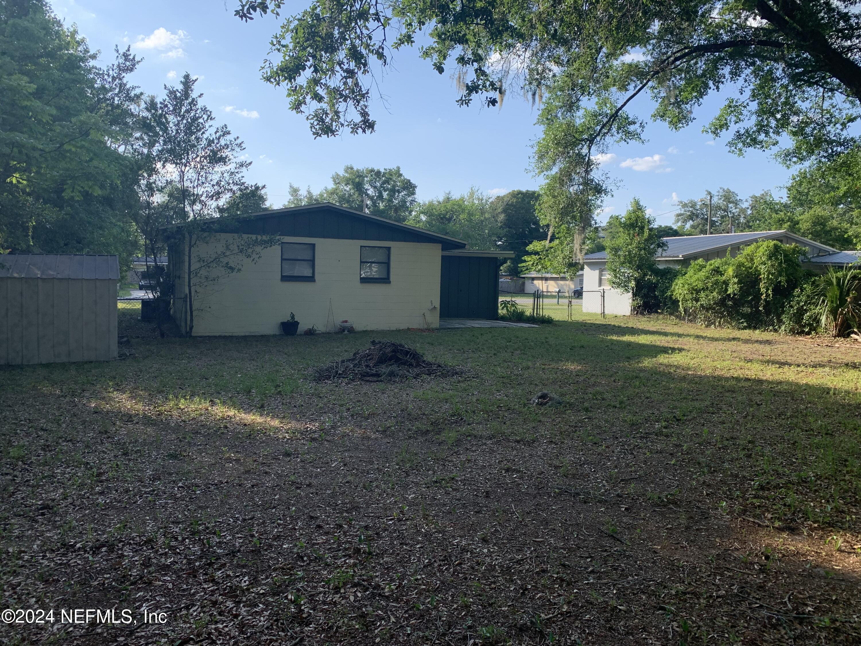 352 WILDWOOD Lane