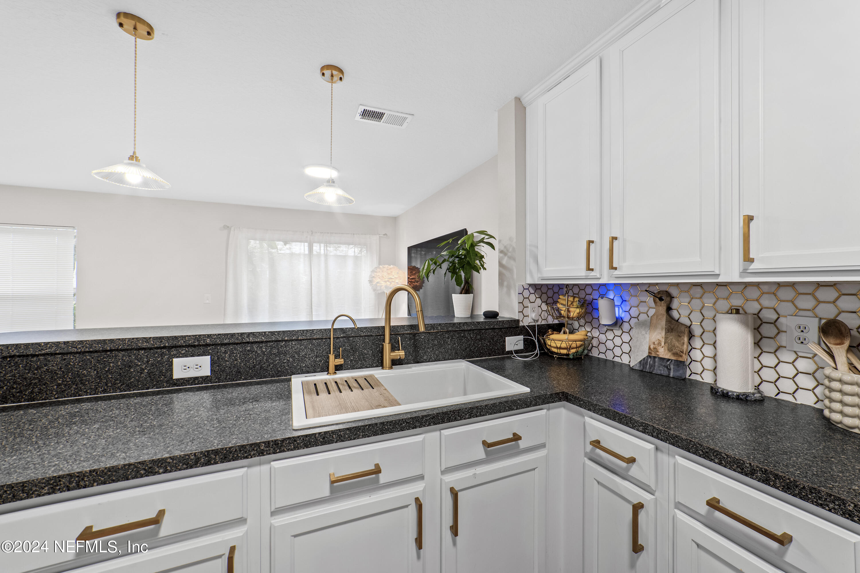 1035 N BLACK CHERRY Drive