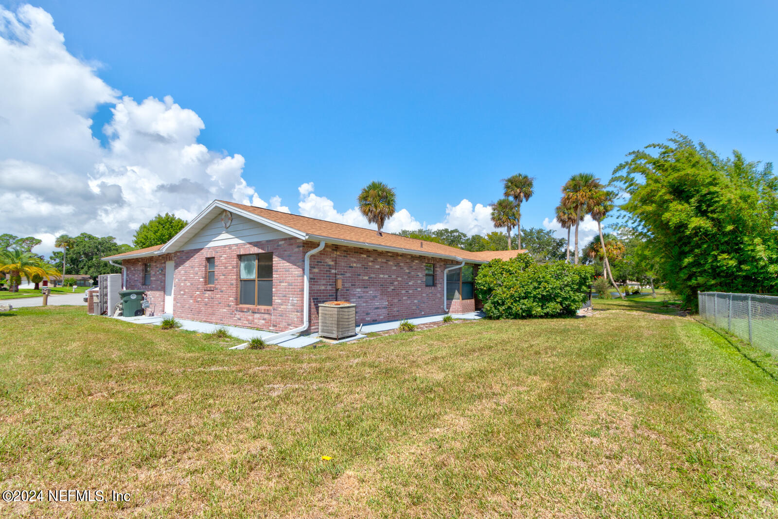 112 KINGS POINT Court